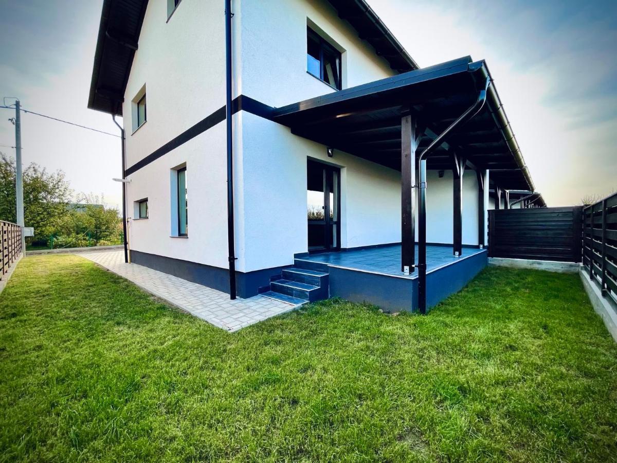 Ferienwohnung Express Estates Lisaura Exterior foto